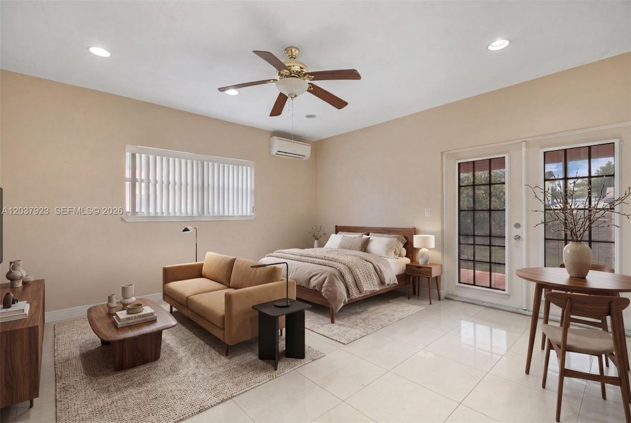 241 Hammond Dr , Miami Springs, FL 33166 Photo