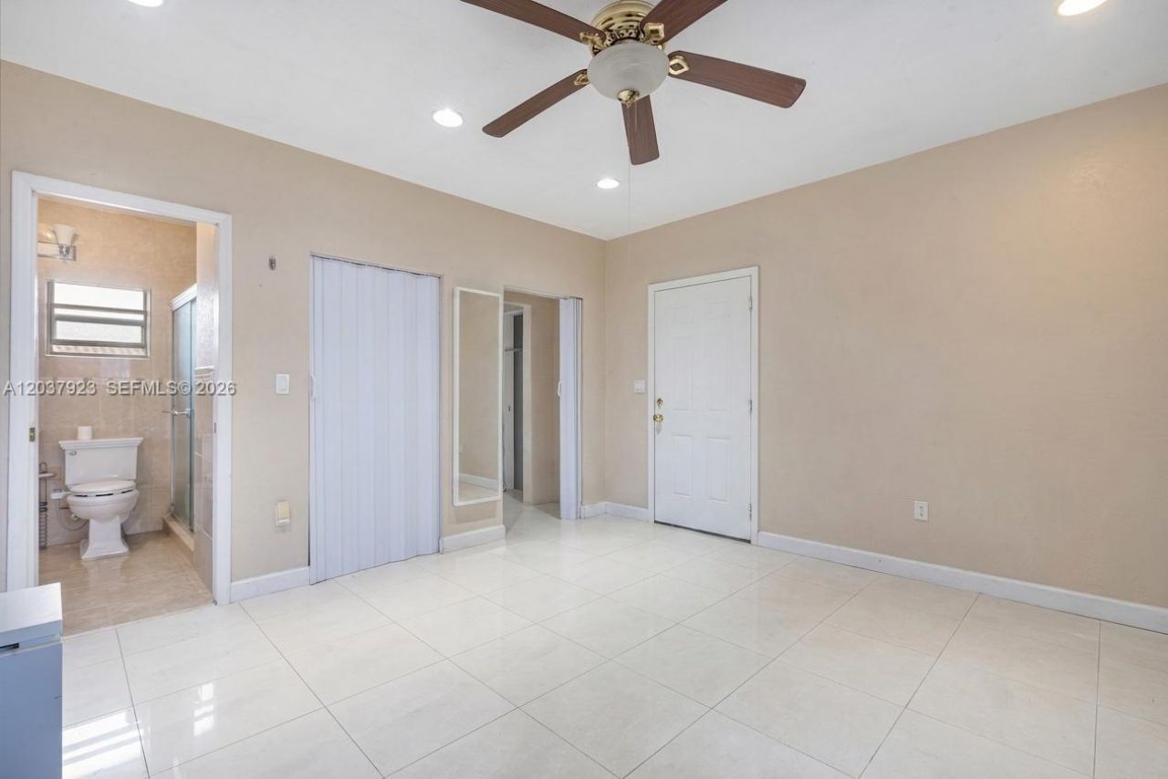 241 Hammond Dr , Miami Springs, FL 33166 Photo