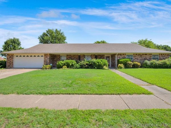 6322 Quail Ridge Road , Bartlesville, OK 74006