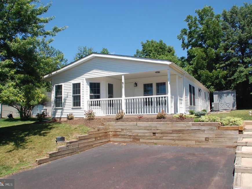 11 Queen Anne Way, Souderton, PA 18964 Main Photo