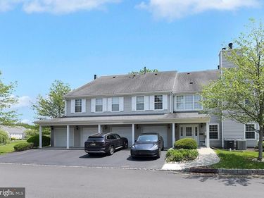 802 EAGLES CHASE , TRENTON, NJ 08648