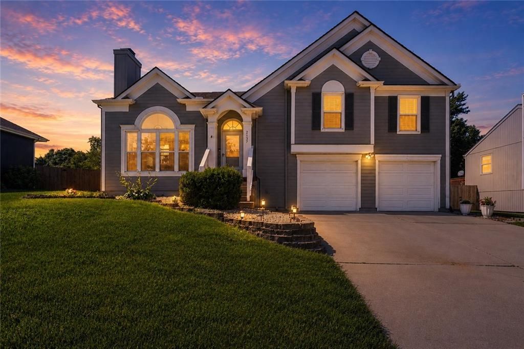2137 7th Street, Lees Summit, MO 64063 Main Photo
