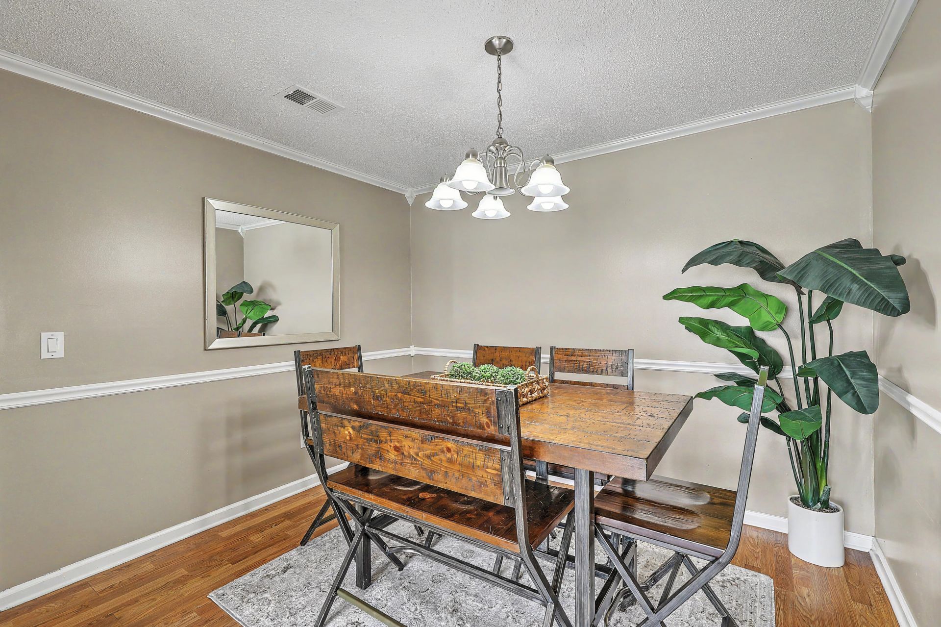 218 Okehampton Drive Photo 10