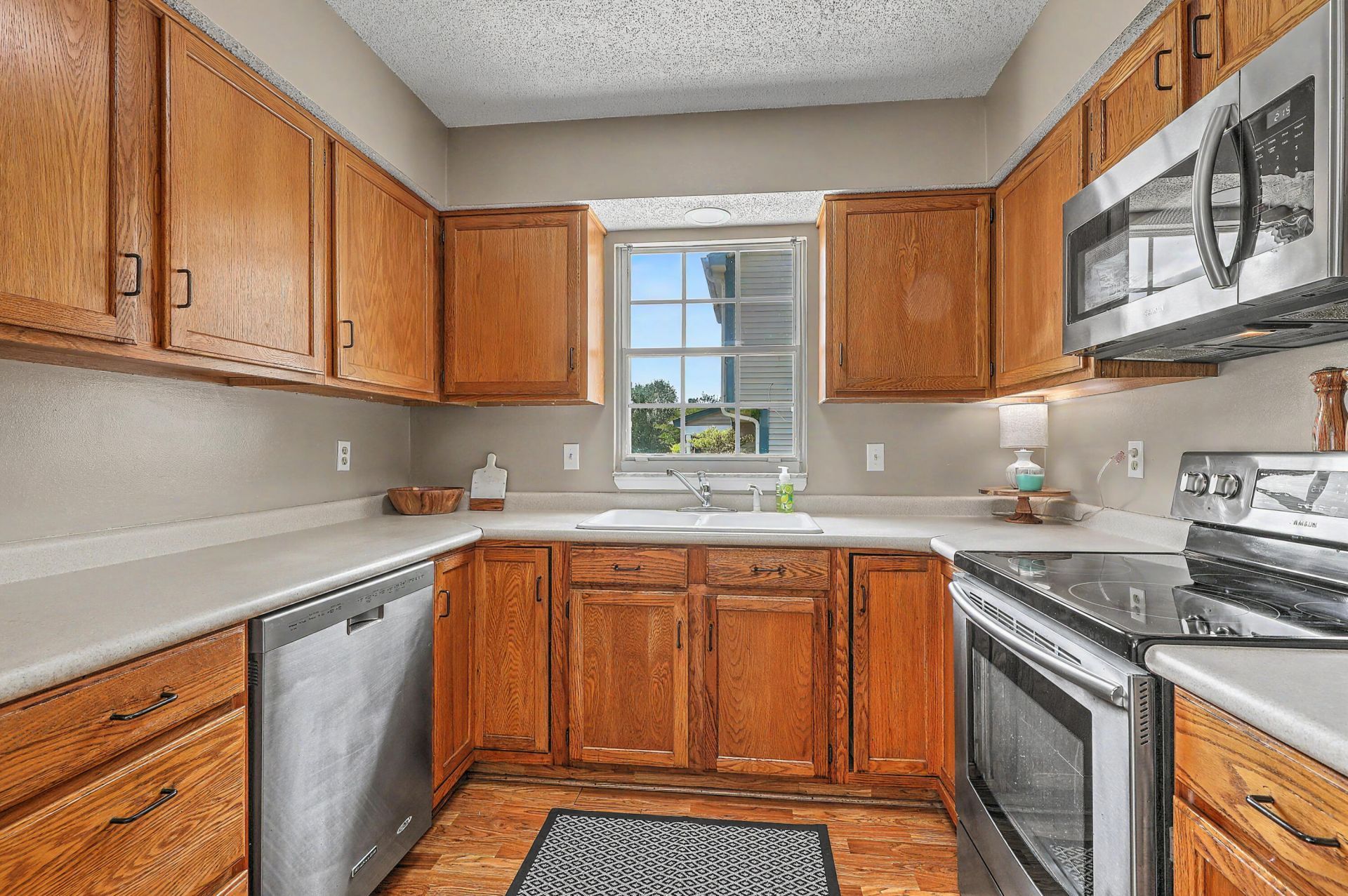218 Okehampton Drive Photo 17