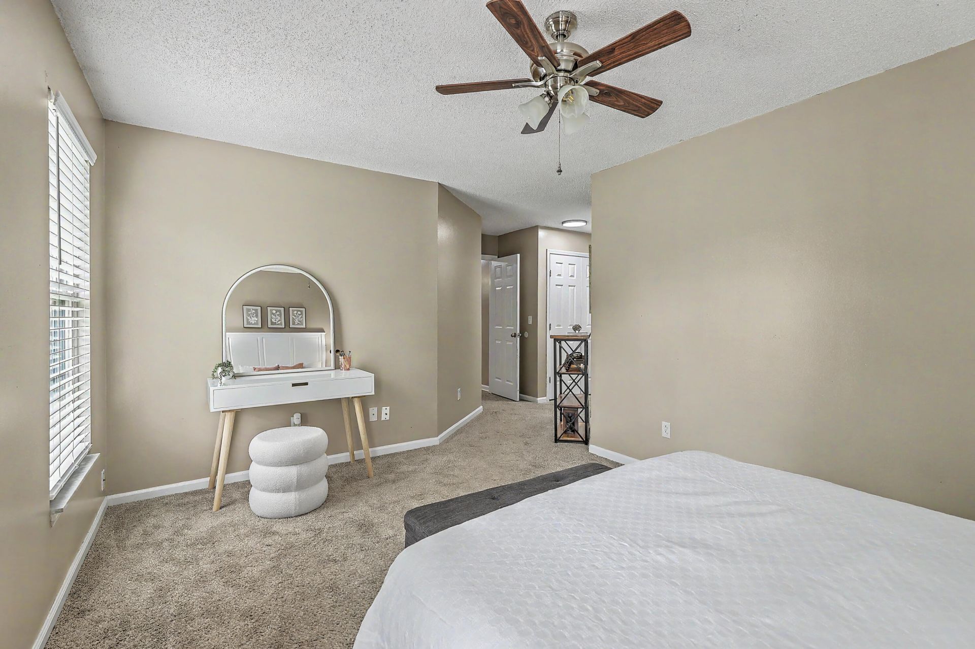 218 Okehampton Drive Photo 21