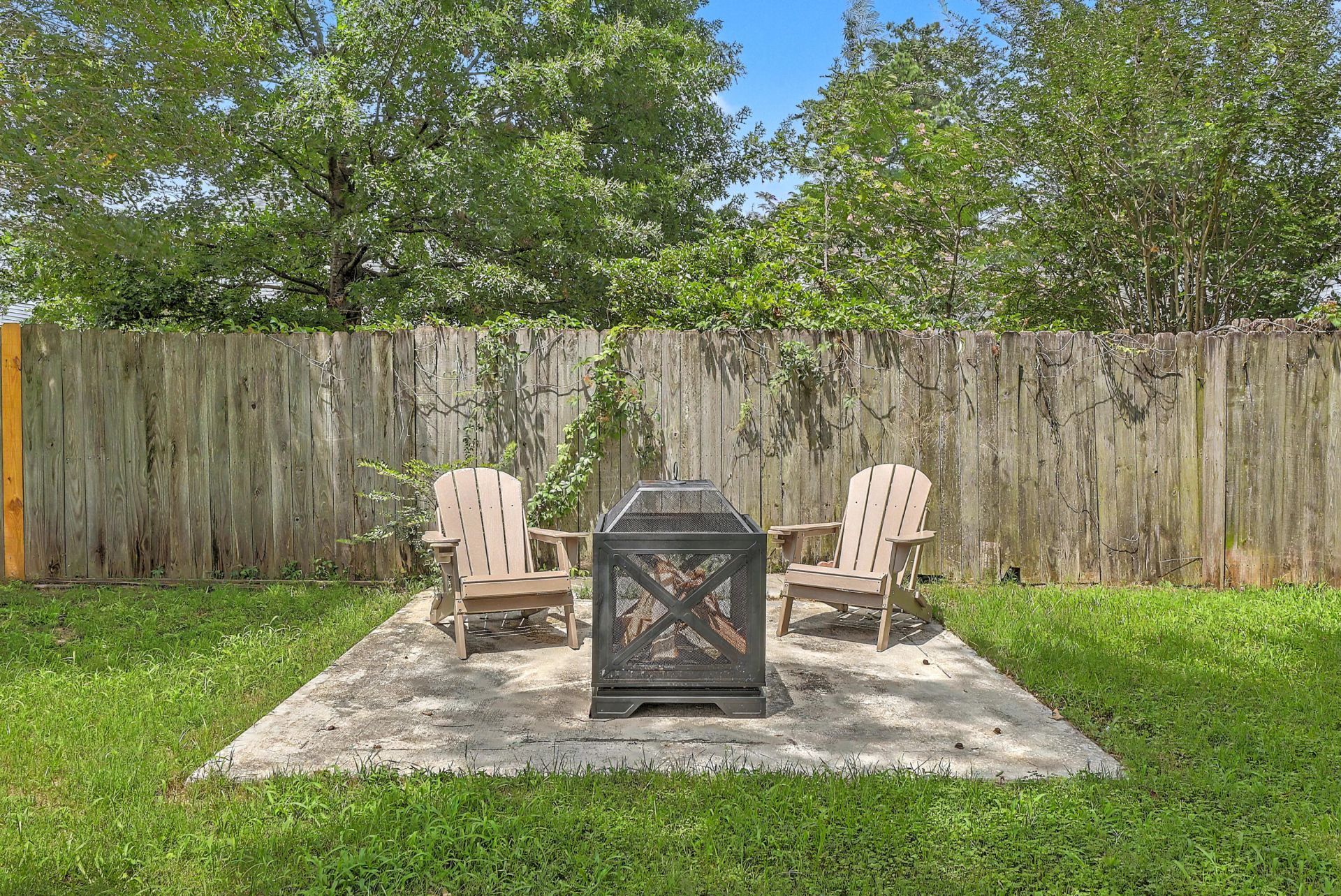 218 Okehampton Drive Photo 29