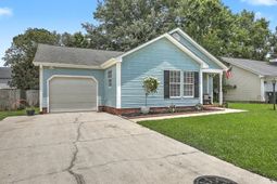 218 Okehampton Drive photo 4