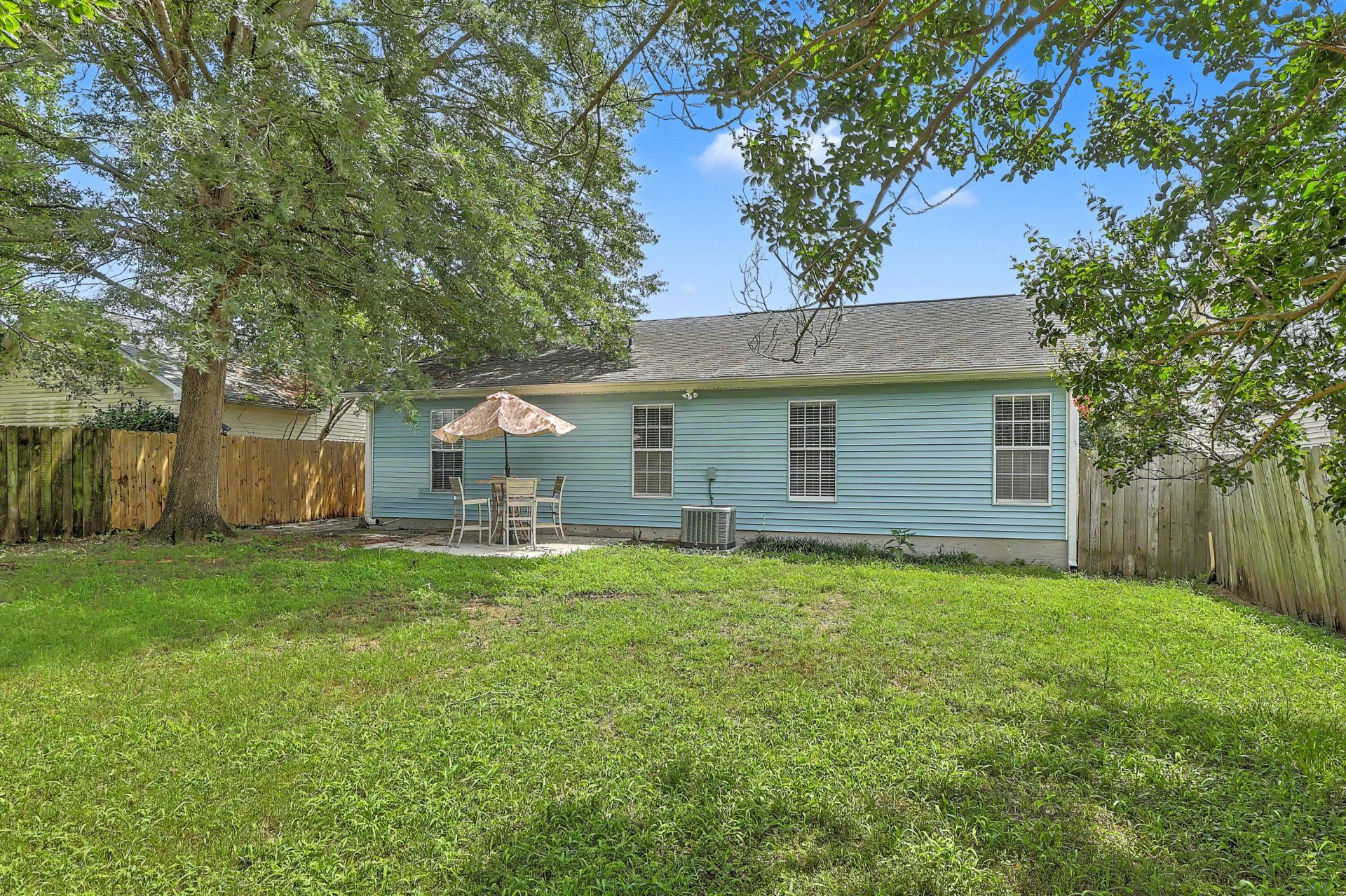 218 Okehampton Drive Photo 32