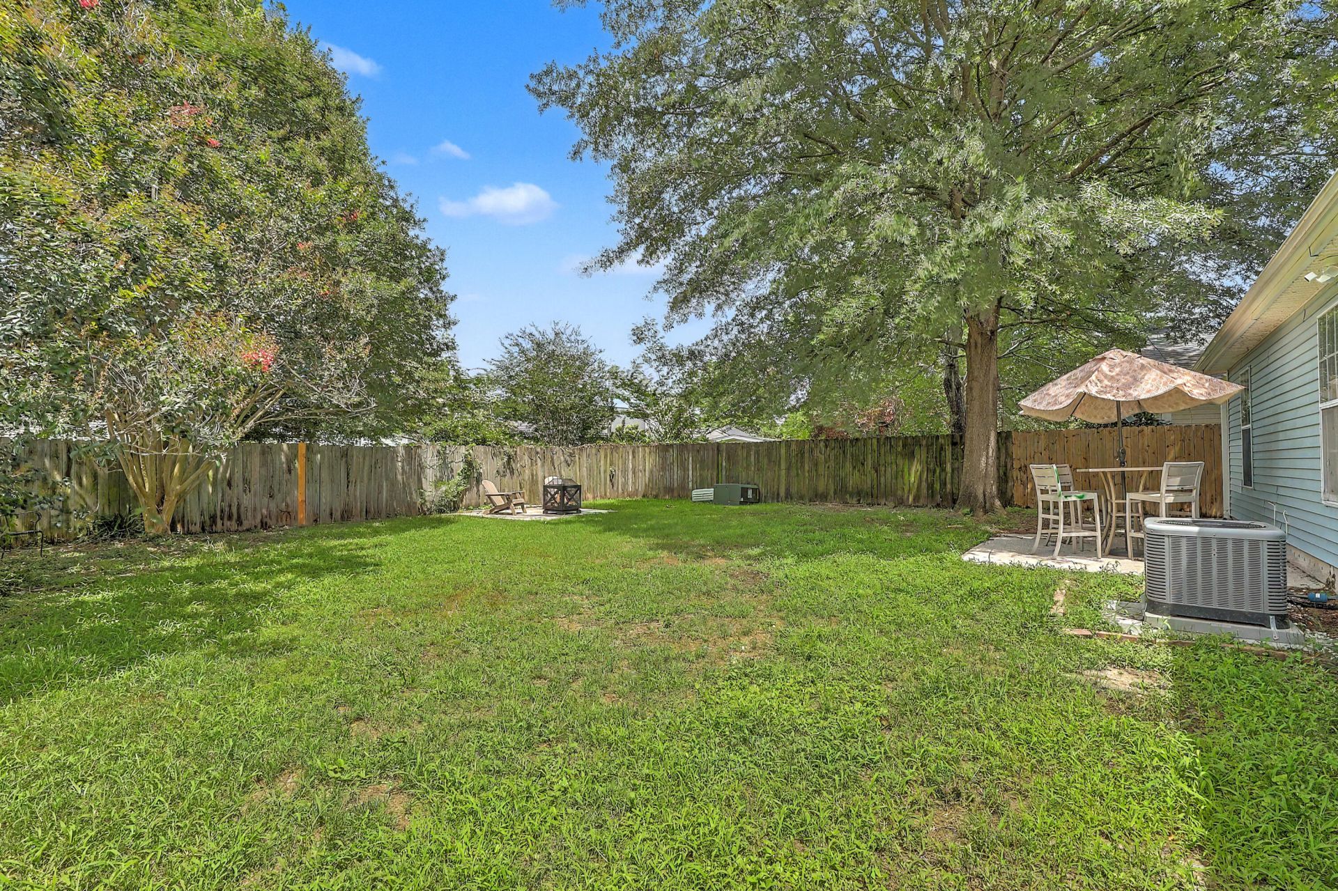 218 Okehampton Drive Photo 33