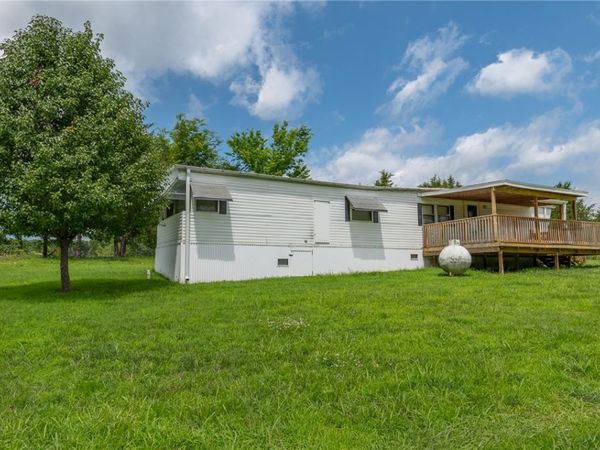 2403 Highway 202 , Yellville, AR 72687
