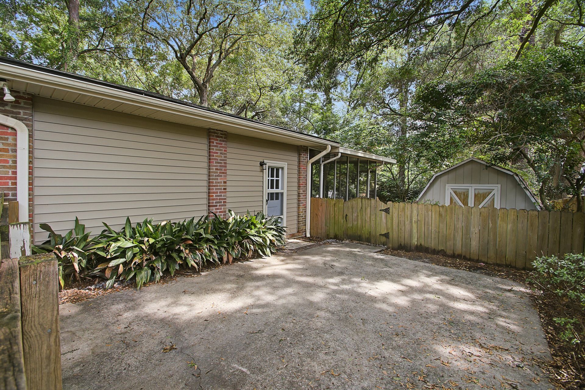 114 Live Oak Road Photo 30