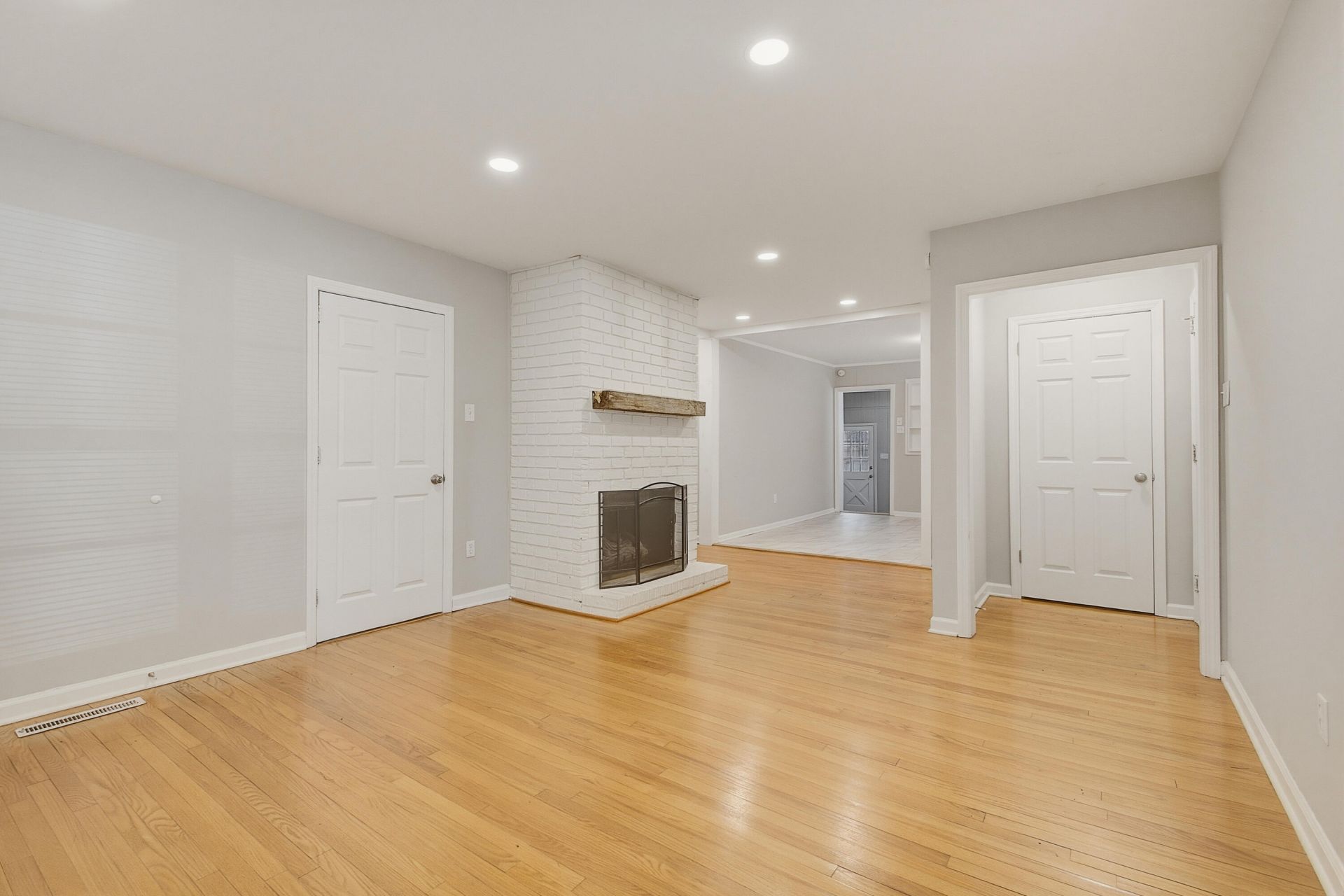 114 Live Oak Road Photo 9