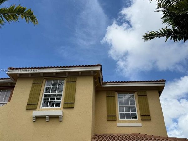 551 NE 21st Ter , Homestead, FL 33033