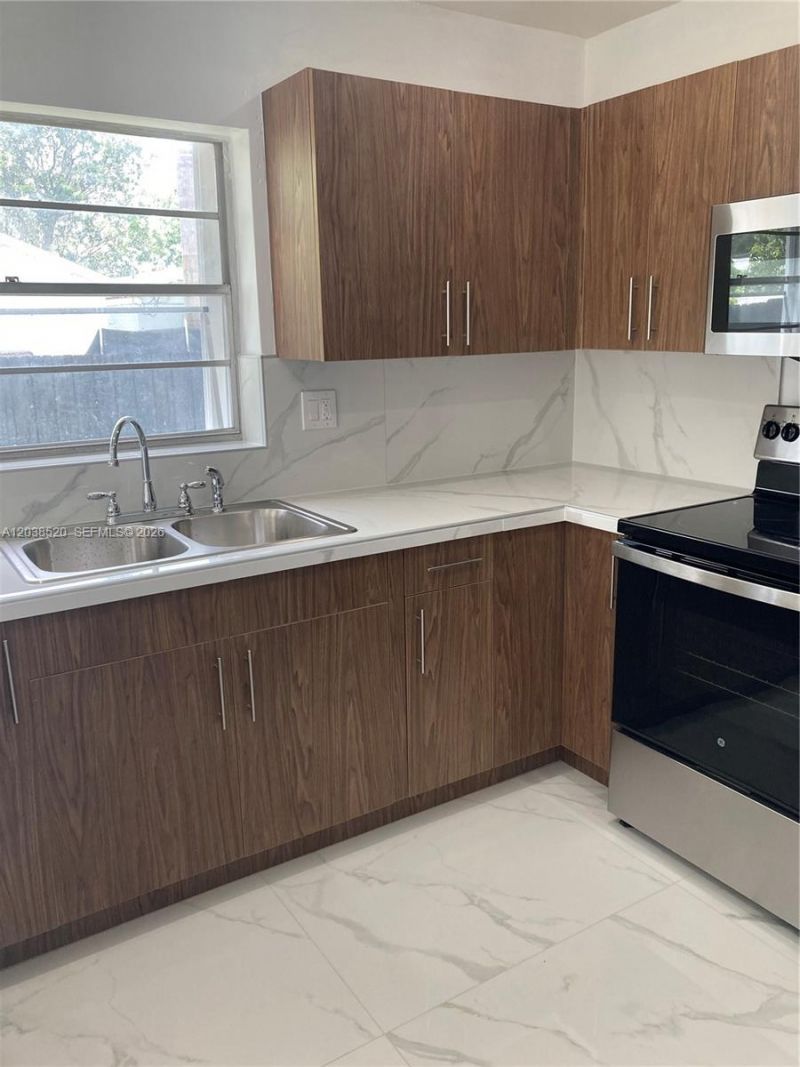 18765 SW 100th Ave , Unit 18765, Cutler Bay, FL 33157 Photo