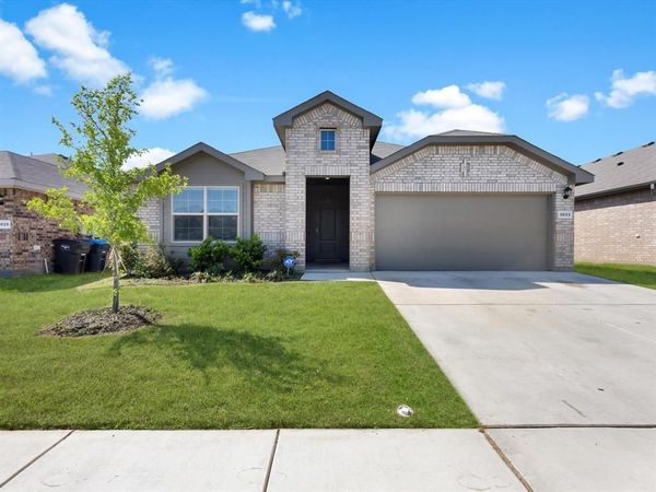 3033 Manu Street , Fort Worth, TX 76123