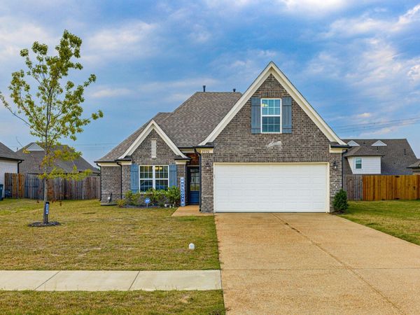 2370 Johnny Ray Drive, Southaven, MS 38672