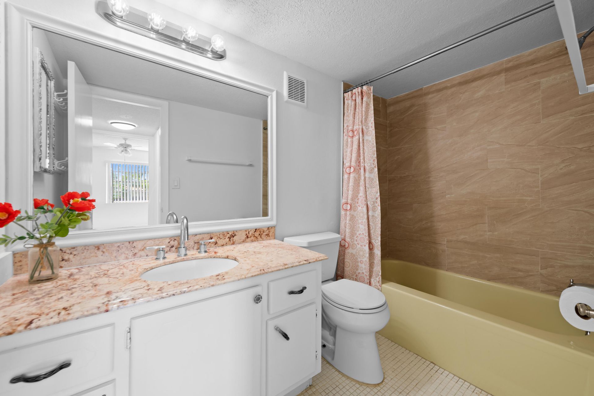 5190 E Sabal Palm Boulevard, Unit 209, Tamarac, FL 33319 Photo