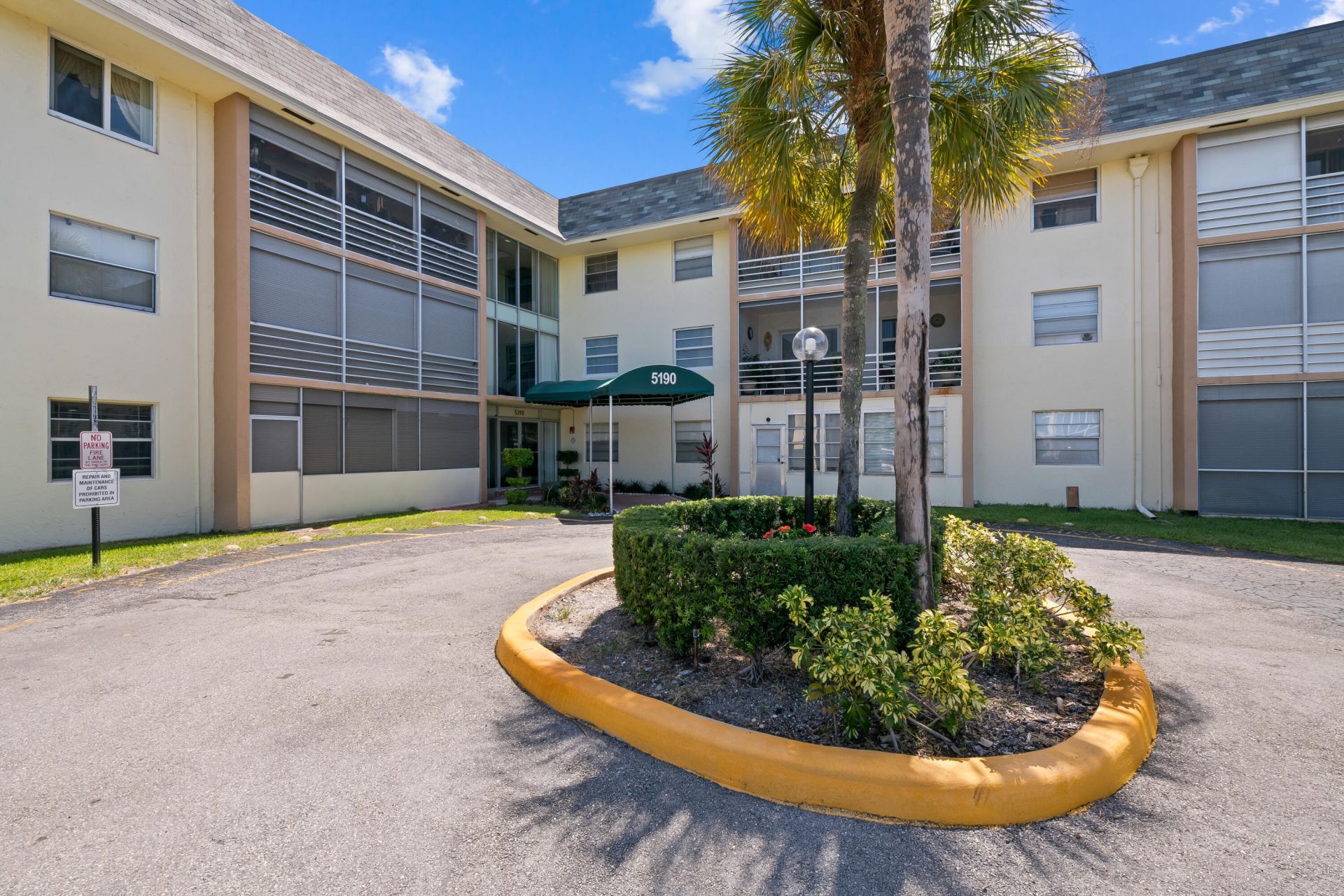 5190 E Sabal Palm Boulevard, Unit 209, Tamarac, FL 33319 Photo