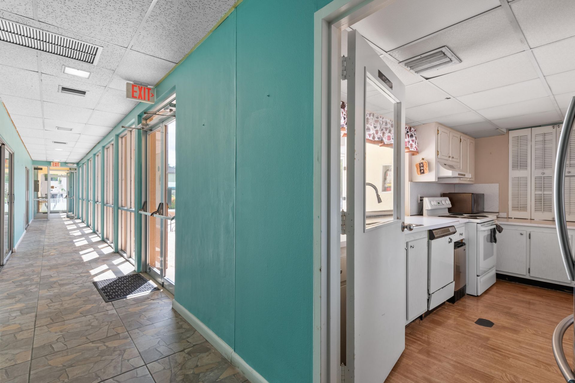 5190 E Sabal Palm Boulevard, Unit 209, Tamarac, FL 33319 Photo