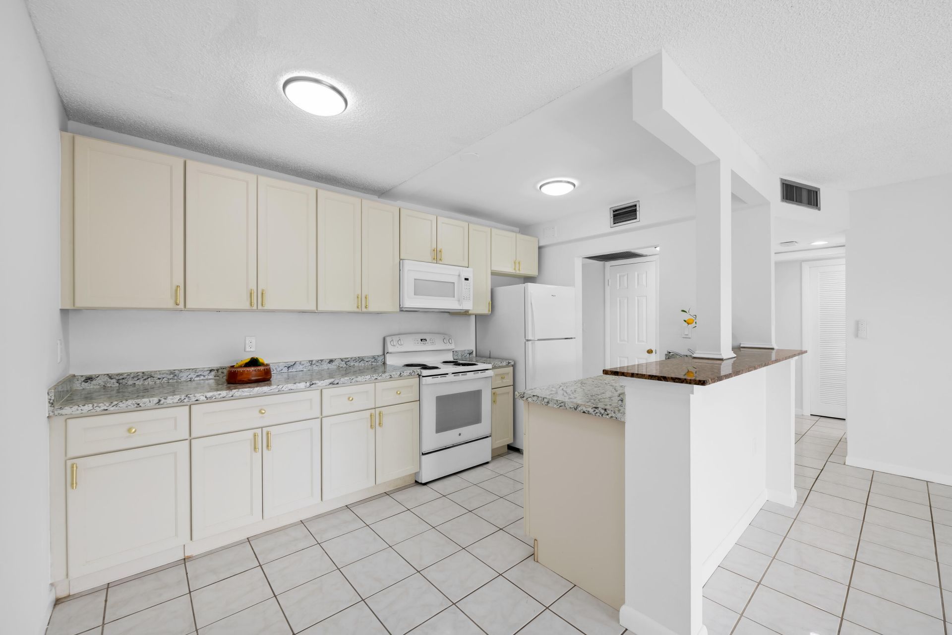 5190 E Sabal Palm Boulevard, Unit 209, Tamarac, FL 33319 Photo