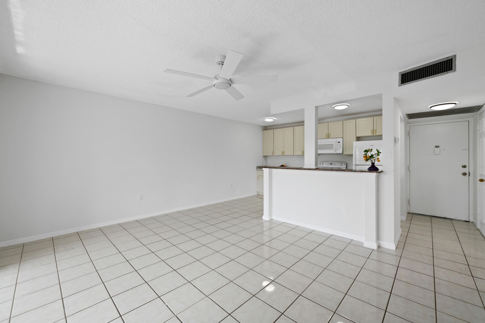 5190 E Sabal Palm Boulevard, Unit 209, Tamarac, FL 33319 Photo