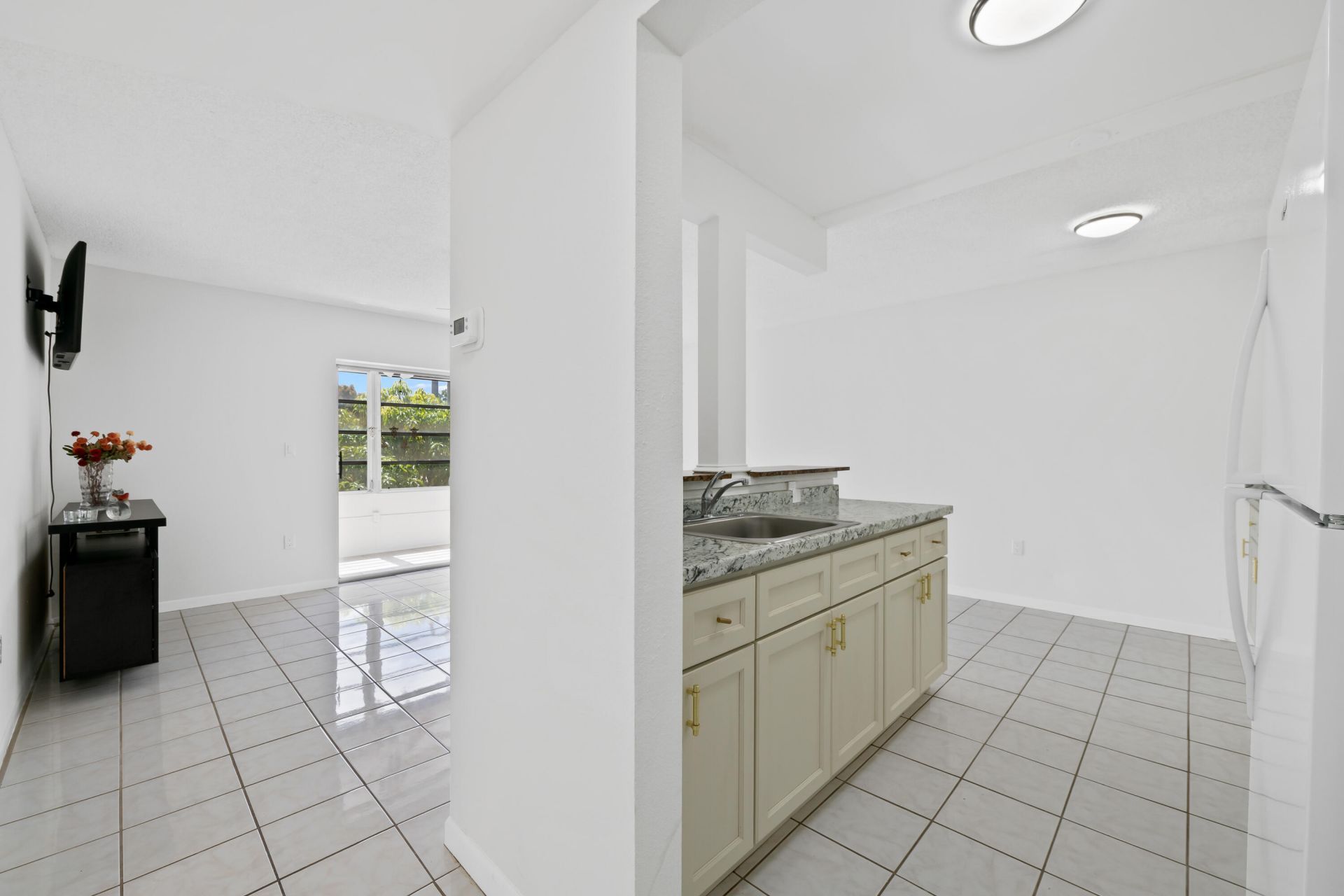 5190 E Sabal Palm Boulevard, Unit 209, Tamarac, FL 33319 Photo