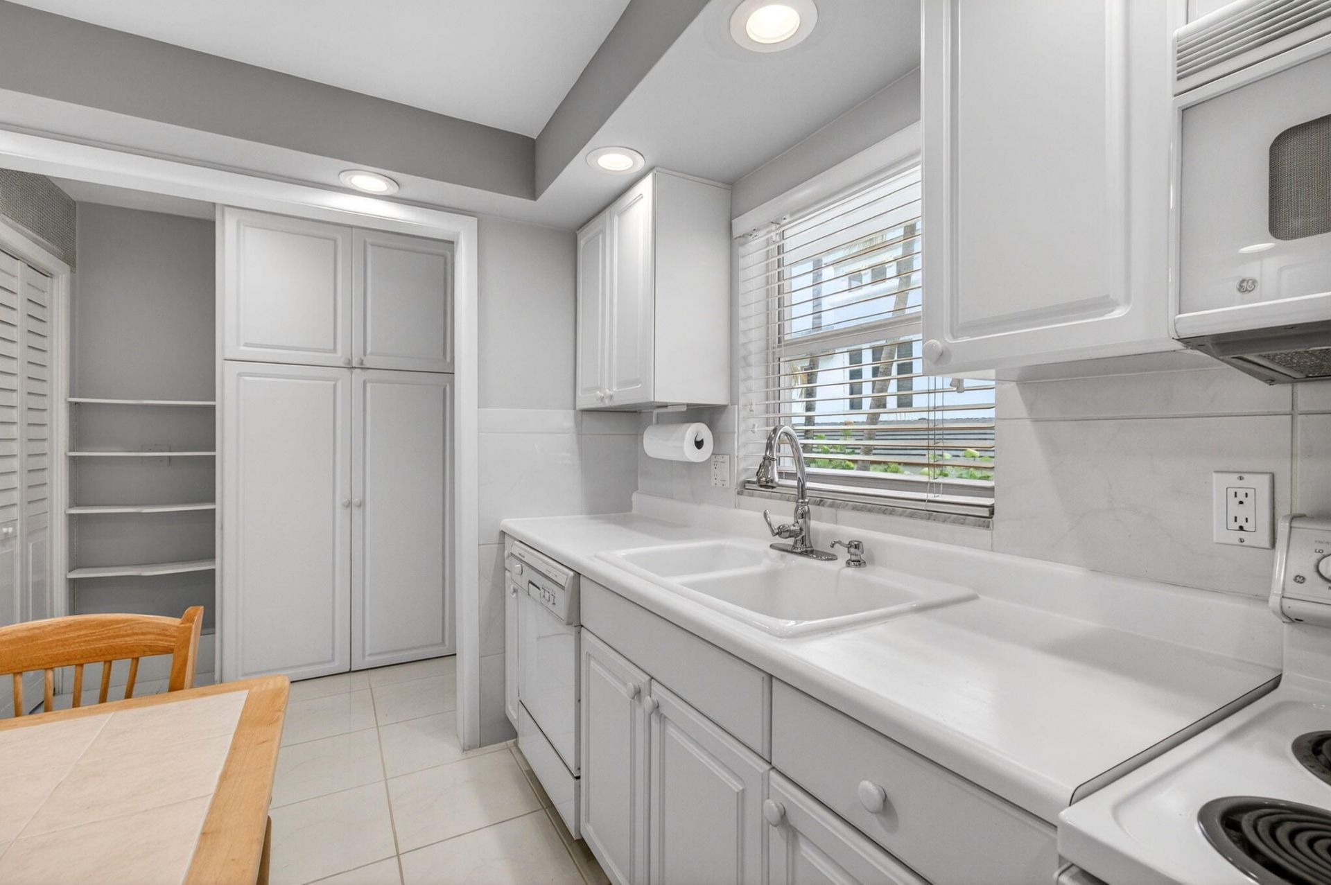 2701 S Ocean Boulevard, Unit 21, Highland Beach, FL 33487 Photo