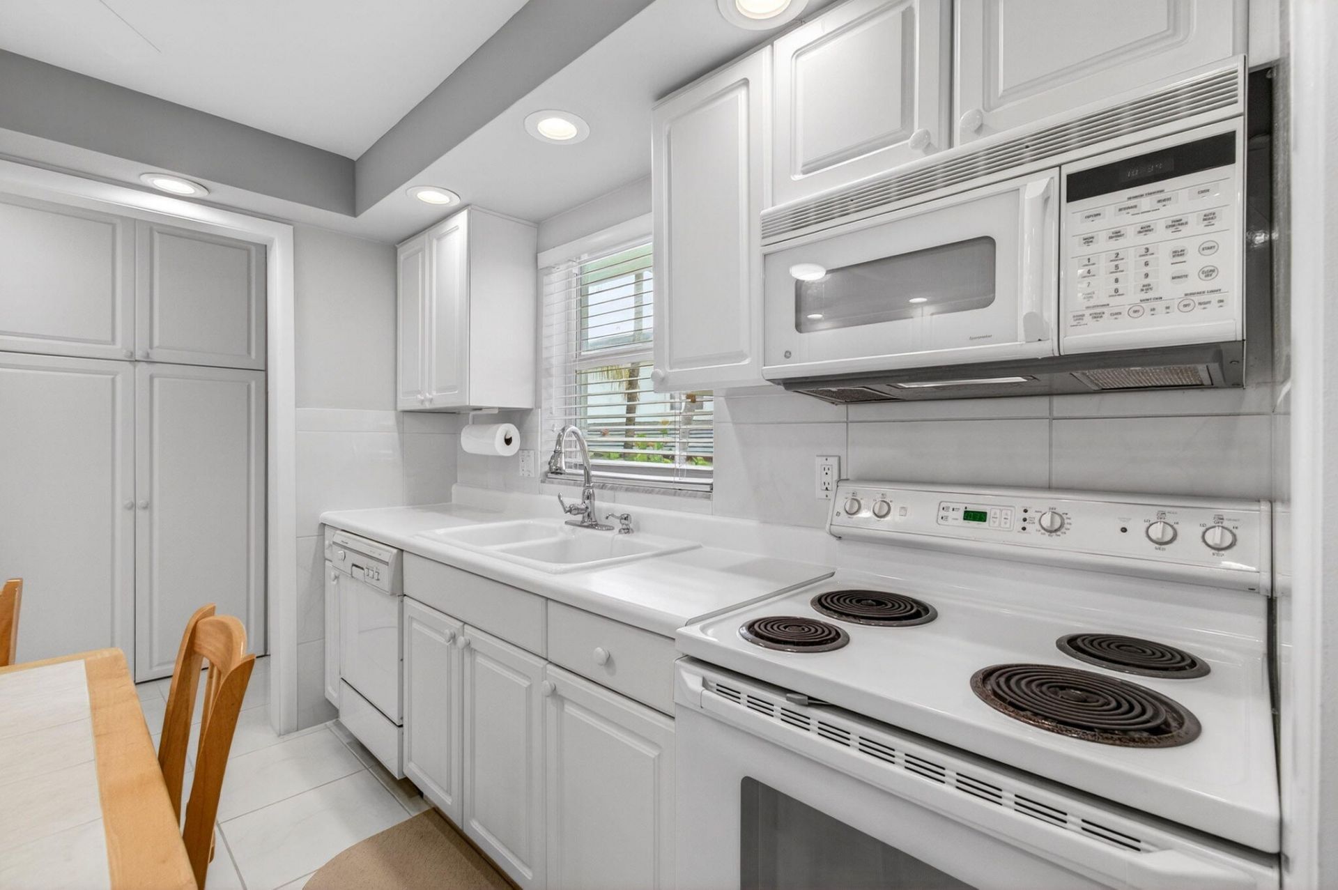 2701 S Ocean Boulevard, Unit 21, Highland Beach, FL 33487 Photo