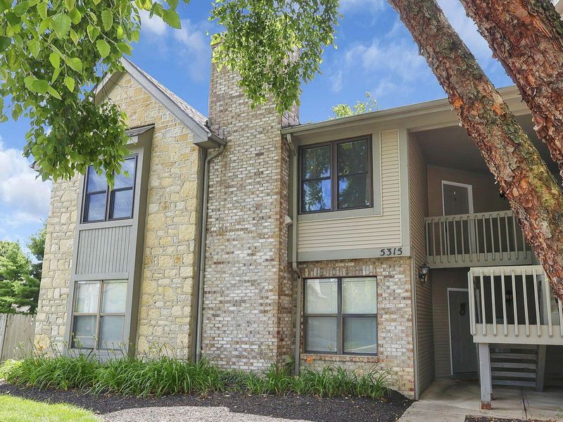 5315 Stonemeadow, Unit D, Columbus, OH 43220 Photo 3