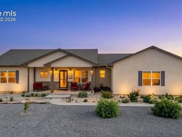 698 W McCulloch Boulevard, Pueblo, CO 81007