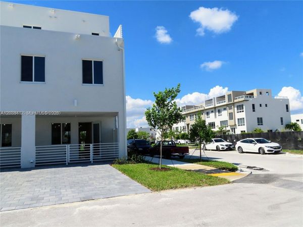 6401 NW 103rd Pl, Unit 101, Doral, FL 33178
