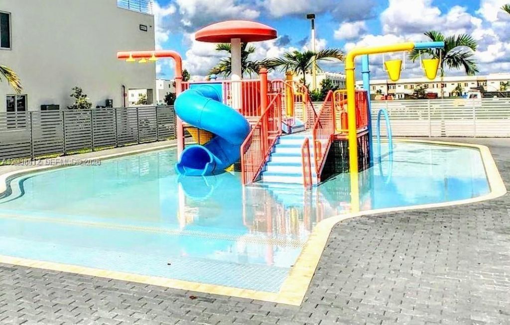 6401 NW 103rd Pl, Unit 101, Doral, FL 33178 Photo