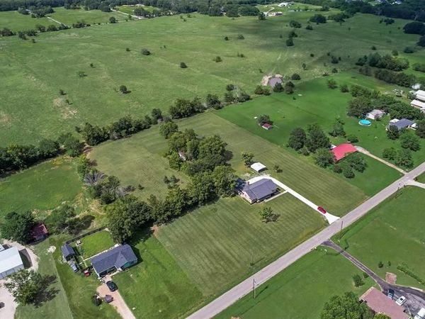 302 County Road 3320, Greenville, TX 75402