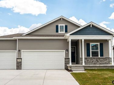 8215 N 175 Street, Bennington, NE 68007