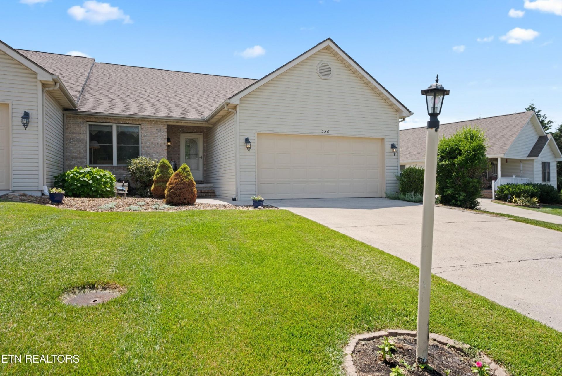 556 Woodgate Drive, Crossville, TN 38571 Main Photo