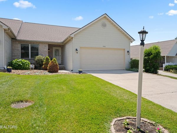 556 Woodgate Drive, Crossville, TN 38571