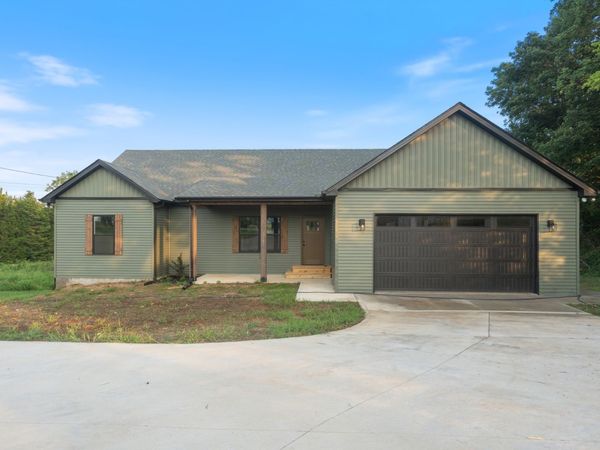 1496 Jones Creek Rd, Dickson, TN 37055