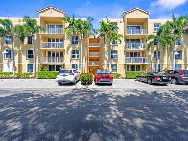 619 E Sheridan Street, Unit 106, Dania Beach, FL 33004