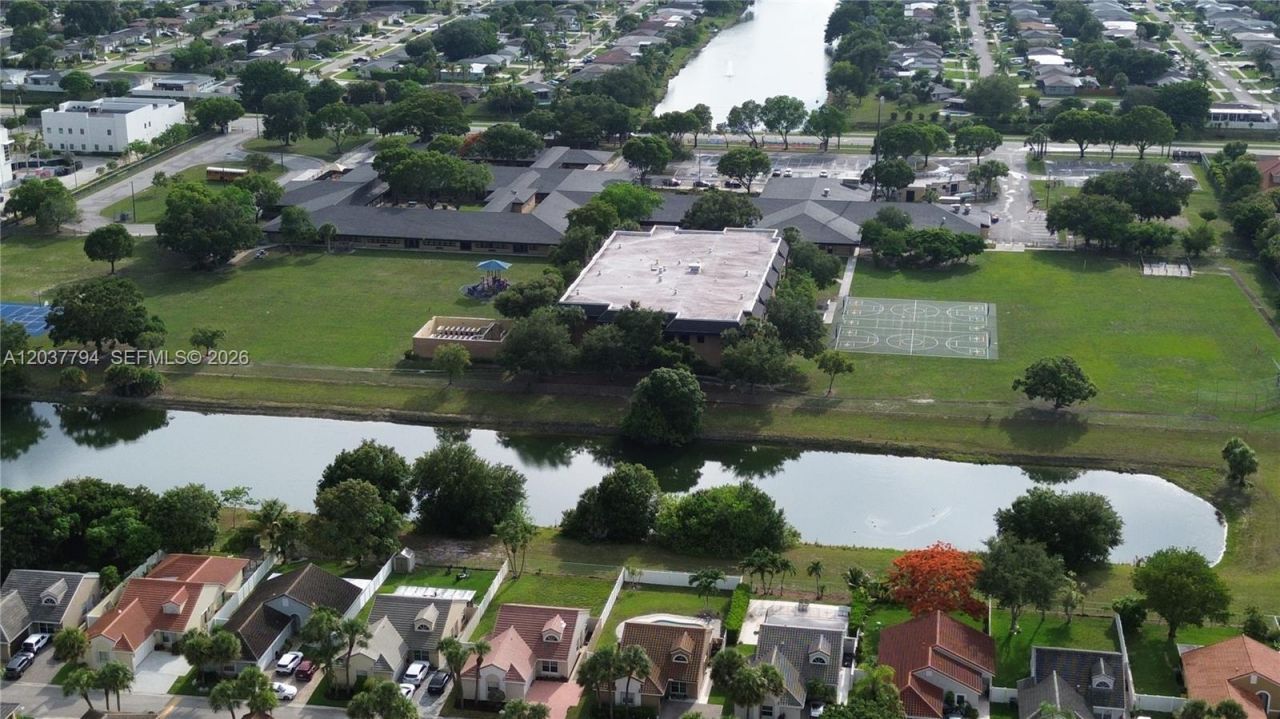 10180 Fanfare Dr, Unit 10180, Boca Raton, FL 33428 Photo