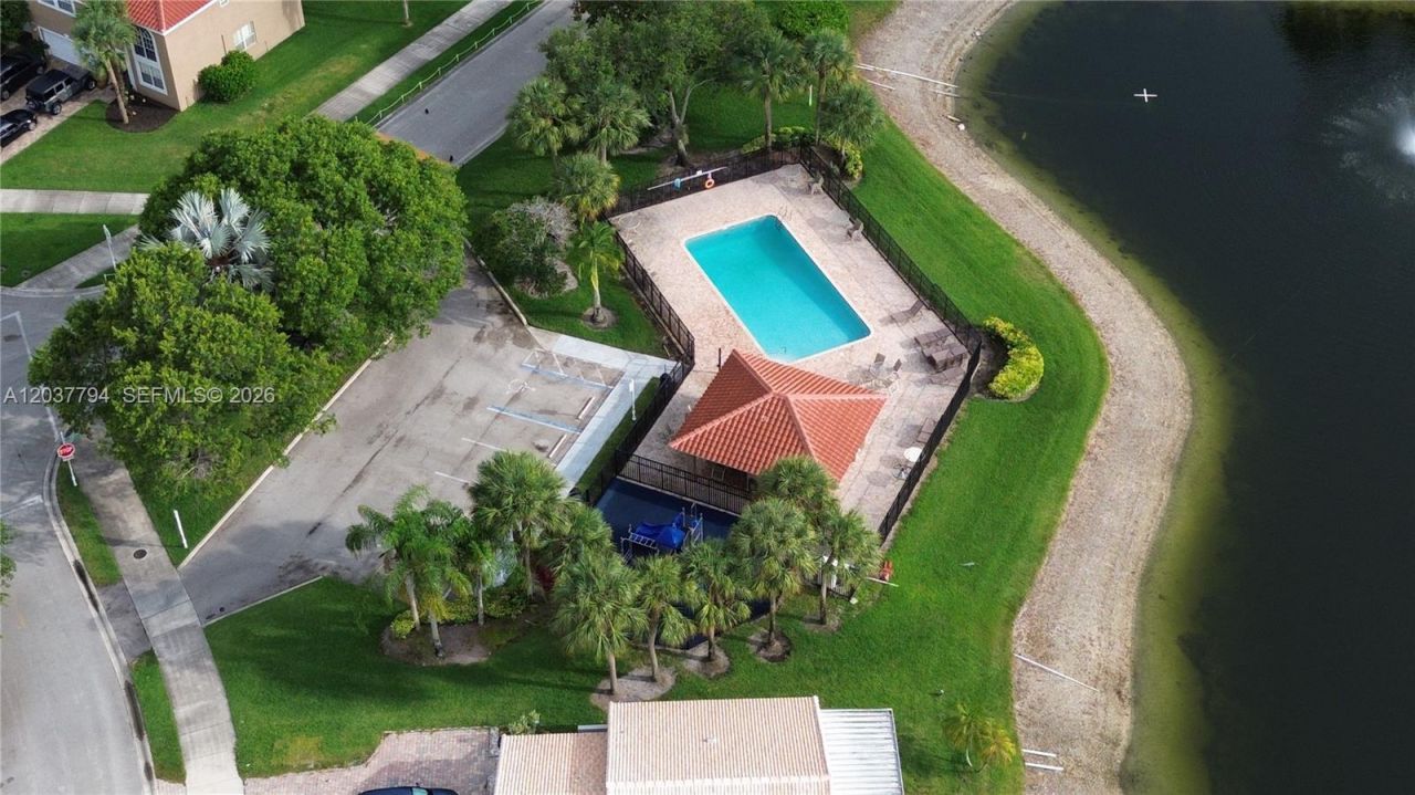 10180 Fanfare Dr, Unit 10180, Boca Raton, FL 33428 Photo