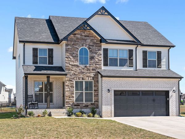 1890 Shield Dr , Clarksville, TN 37043