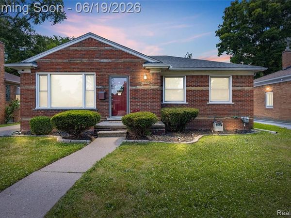 20300 Sunnyside Street, St. Clair Shores, MI 48080