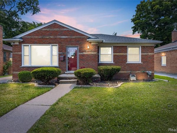 20300 Sunnyside Street, St. Clair Shores, MI 48080