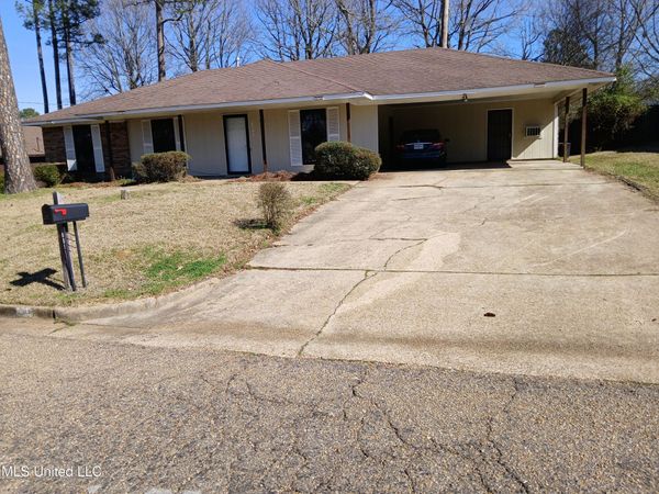 6180 Floral Drive, Jackson, MS 39206