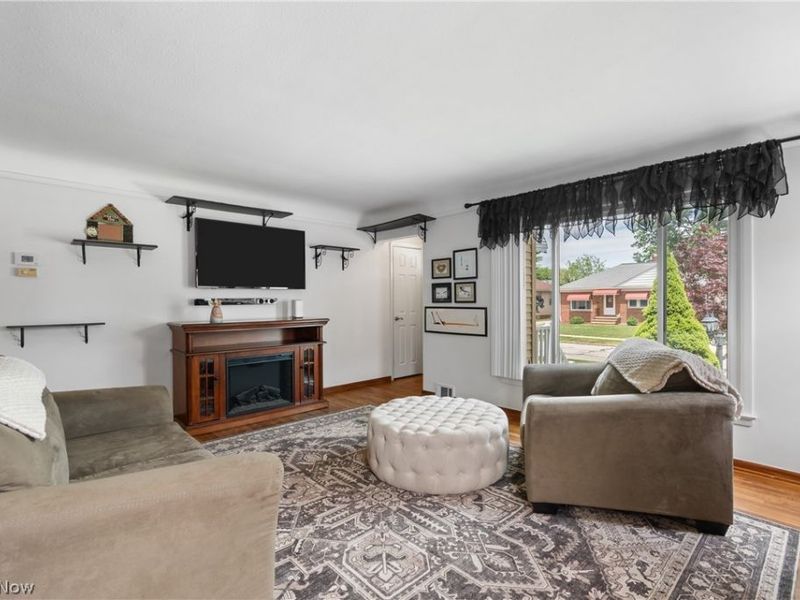 8123 Lanyard Drive, Parma, OH 44129 Photo 10