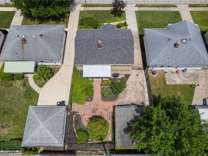 8123 Lanyard Drive, Parma, OH 44129 Photo 32