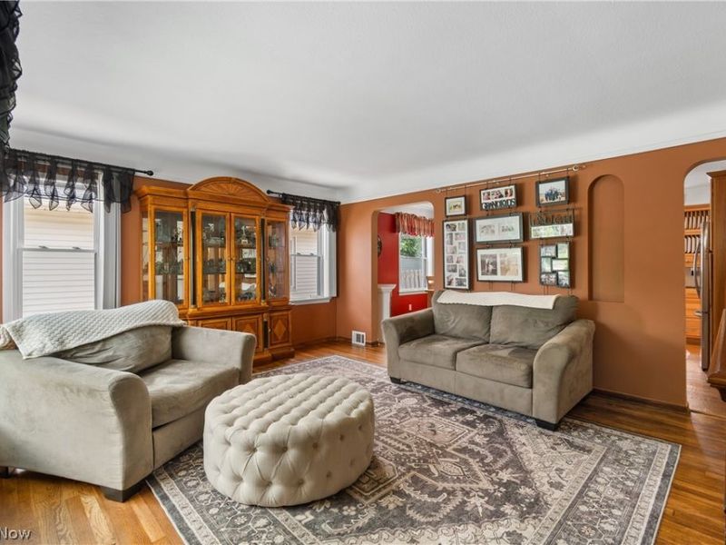 8123 Lanyard Drive, Parma, OH 44129 Photo 7