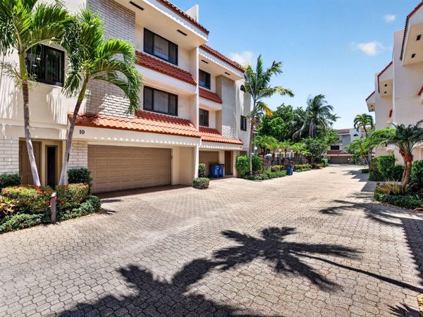 1401 NE 9th Street, Unit 10, Fort Lauderdale, FL 33304