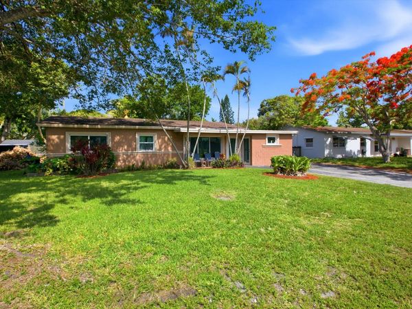 1671 N Cypress Road, Pompano Beach, FL 33060