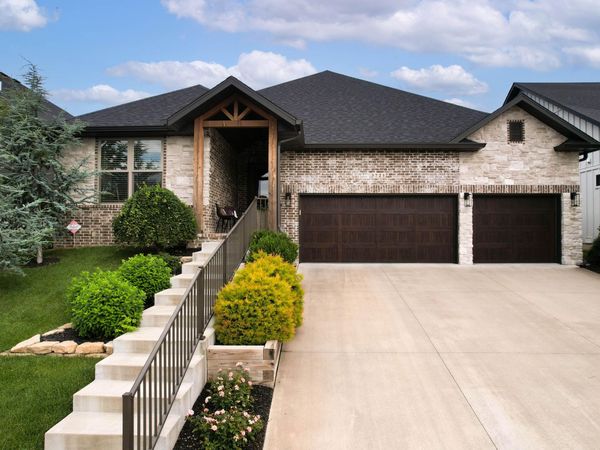 3721 E Hutcheson Avenue, Springfield, MO 65802